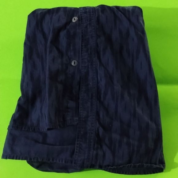 Converse one star long sleeve button down. - Picture 3 of 3